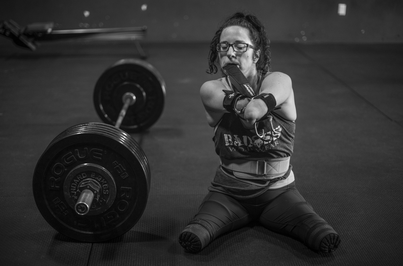 Lindsay Hilton: Cau chuyen nghi luc ve mot VDV khong co ca tay va chan hinh anh