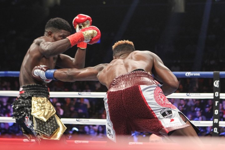 Jermell Charlo giu vung dai WBC anh 4