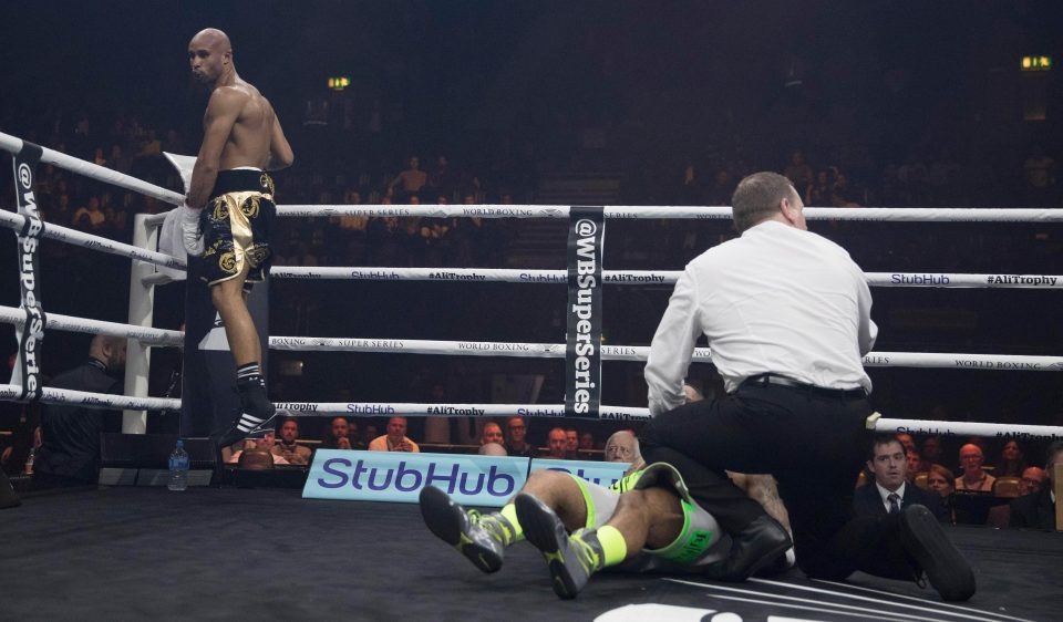 Tay dam nguoi Anh gay phan no sau cu danh trom anh 3