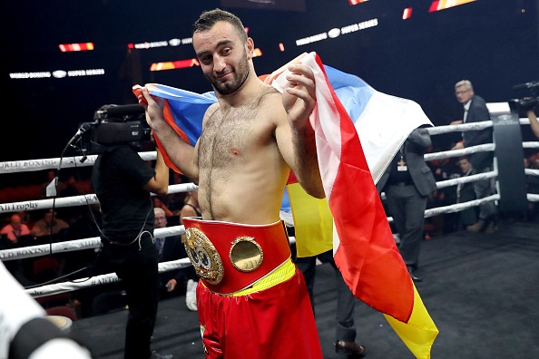 Murat Gassiev knock-out doi thu,  giu dai IBF anh 9