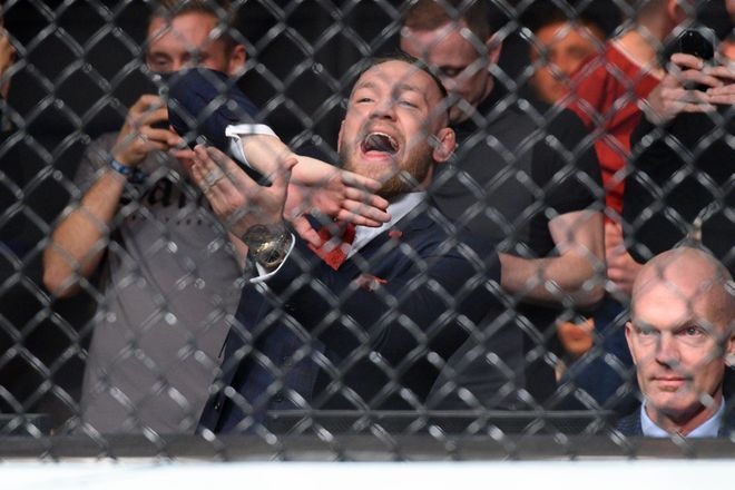 McGregor phat ngon gay soc,  lam tran dau bi gian doan anh 3