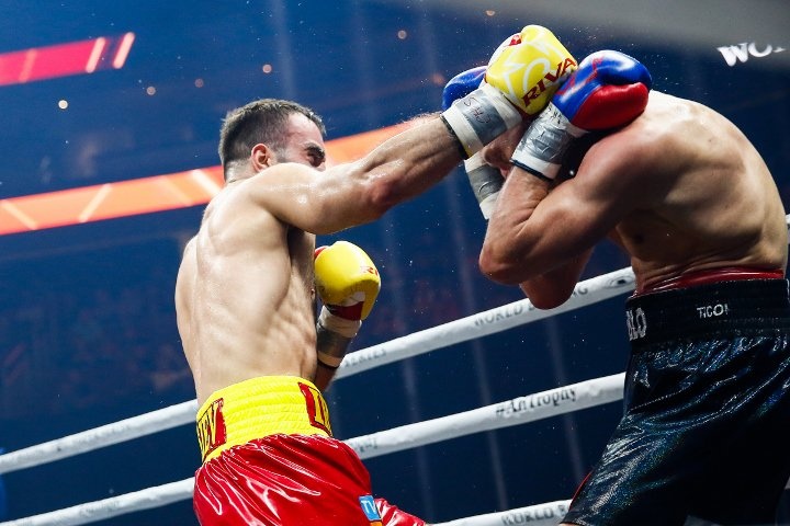 Murat Gassiev knock-out doi thu,  giu dai IBF anh 3