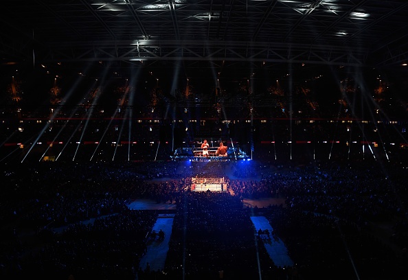 Joshua chien thang Takam sau 10 hiep anh 1