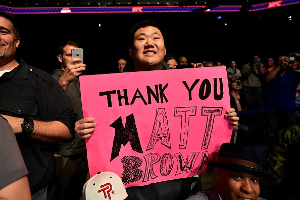 UFC FC 120: Brown knock-out đối thủ bằng đòn chỏ ảnh 3 UFC FC 120: Brown knock-out doi thu bang don cho anh 3