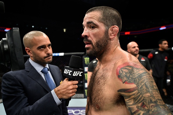 UFC FC 120: Brown knock-out đối thủ bằng đòn chỏ ảnh 9 UFC FC 120: Brown knock-out doi thu bang don cho anh 9