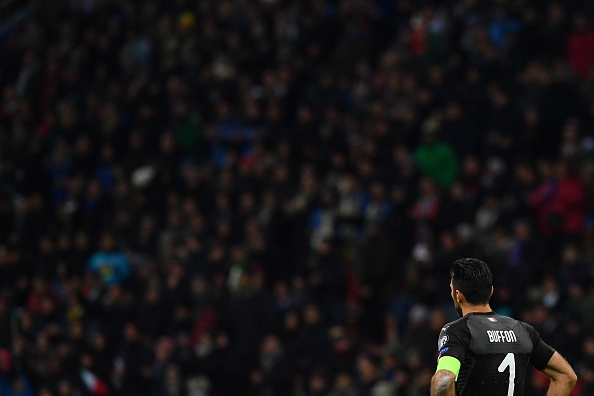 Buffon và giọt nước mắt của người cô đơn nhất tại San Siro ảnh 3 Buffon va giot nuoc mat cua nguoi co don nhat tai San Siro anh 3