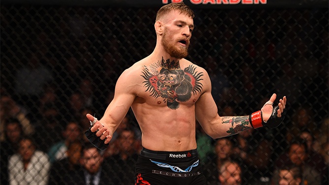 So bi phat nang, McGregor buoc phai xin loi sau vu tan cong trong tai hinh anh