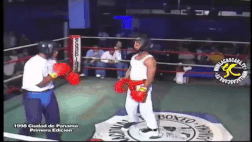 Cai ket chong vanh cho vo si gio mat de doi thu dam hinh anh