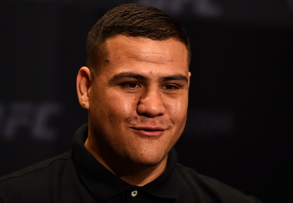 Vo si UFC ha bat tinh doi thu bang don goi bay anh 9