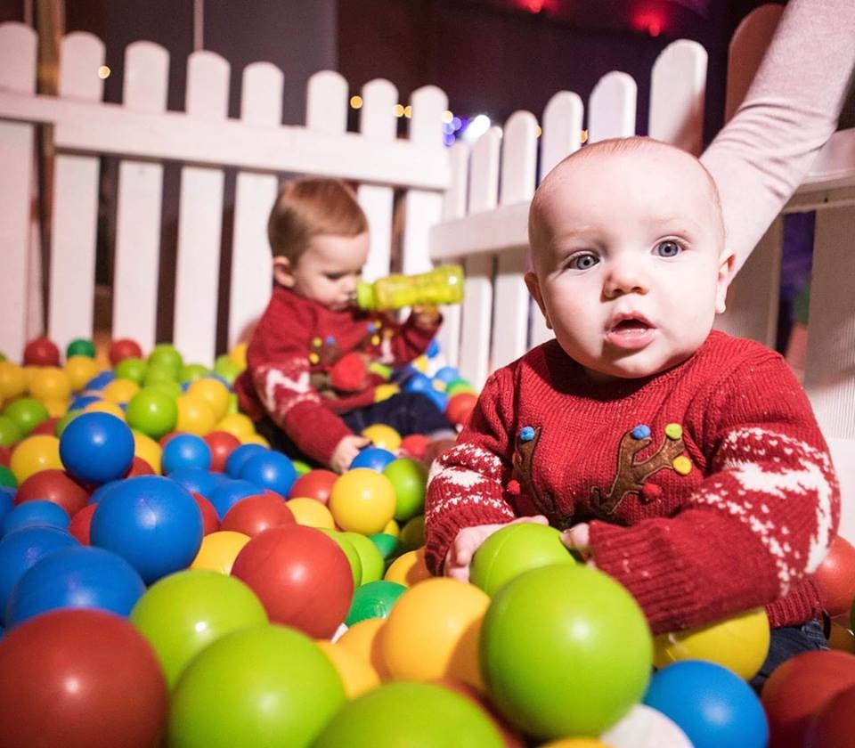 Conor McGregor vui ve ben gia dinh anh 5