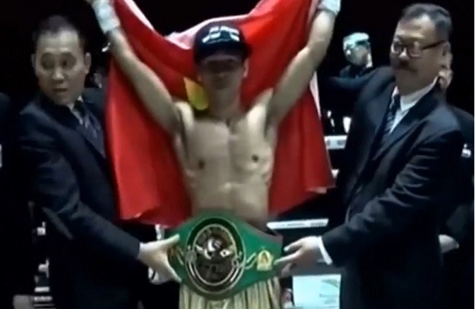 Ha guc nha vo dich Indonesia, Tran Van Thao doat chiec dai WBC lich su hinh anh