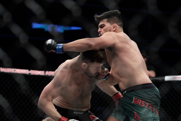 Pha knock-out dep mat cua Kelvin Gastelum hinh anh