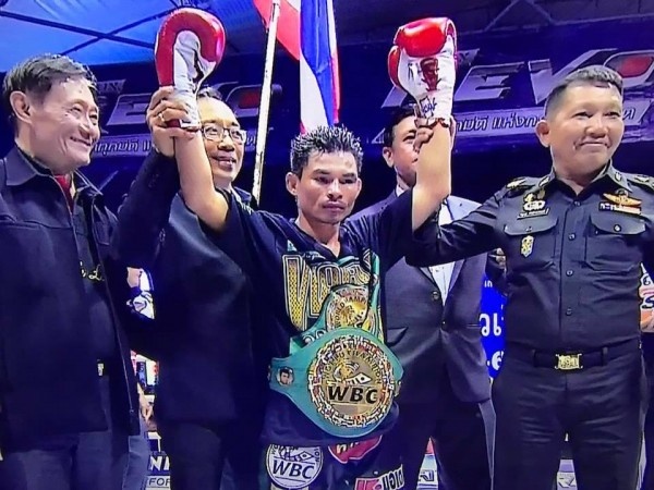 Tay dam Thai thang tran 49 anh 7