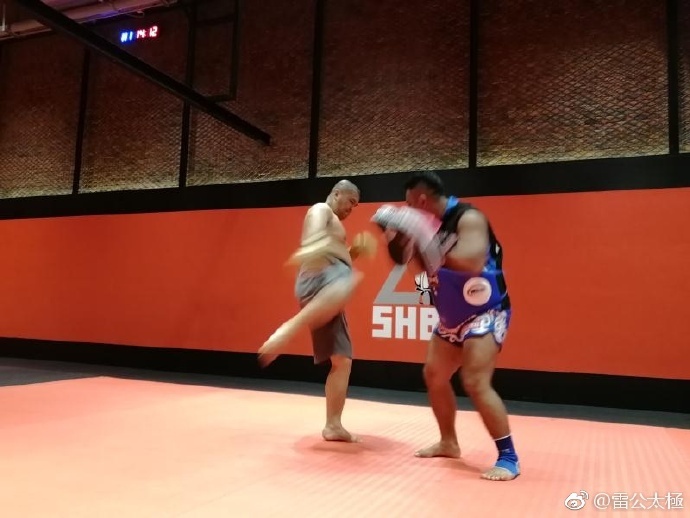 Học xong MMA, Ngụy Lôi đã sẵn sàng ứng chiến Từ Hiểu Đông ảnh 1 Hoc xong MMA, Nguy Loi da san sang ung chien Tu Hieu Dong anh 1