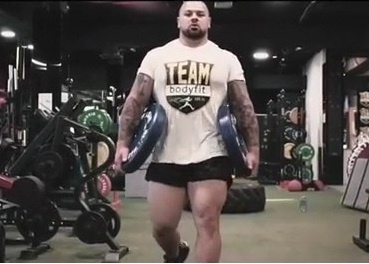 Thang sau 20 giay, nguoi khoe nhat Australia tuyen bo se thong tri UFC hinh anh