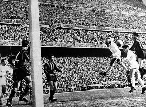 Real 11-1 Barca: Cau chuyen ve tran El Clasico tranh cai nhat moi thoi hinh anh