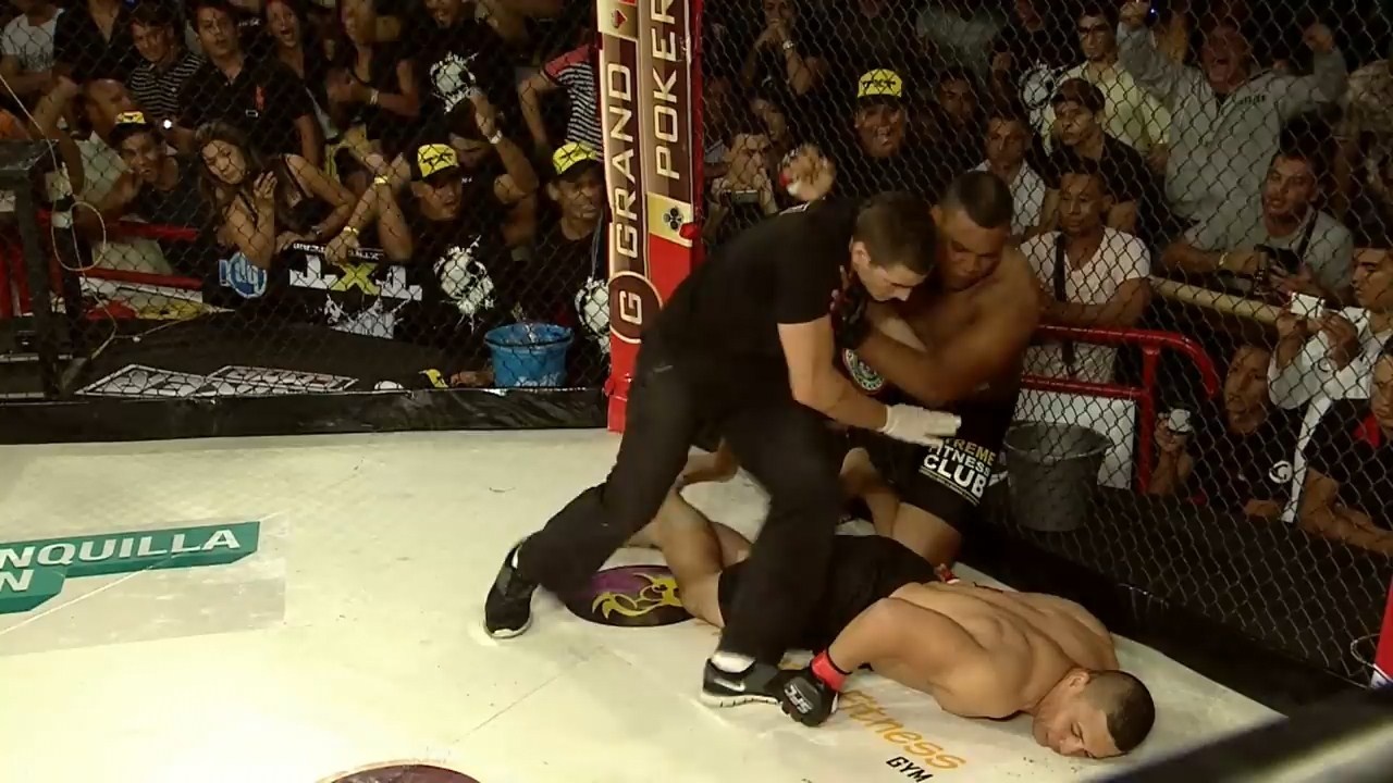 Vo si mat kiem soat, vat trong tai hinh anh