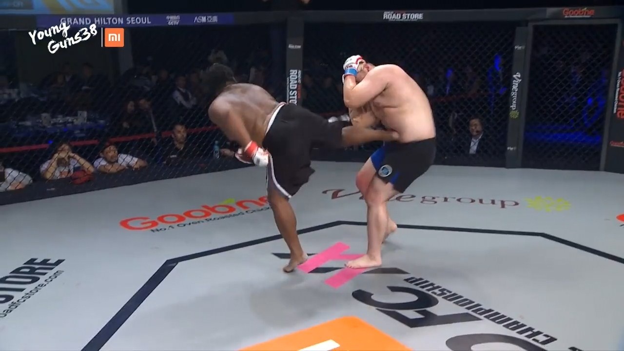 Thua dau, vo si Han Quoc mat co hoi hen ho voi nguoi dep hinh anh