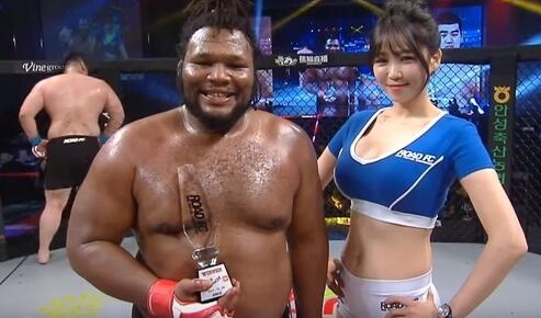 Vo si Han thua mat mat, lo co hoi tan tinh nguoi dep hinh anh