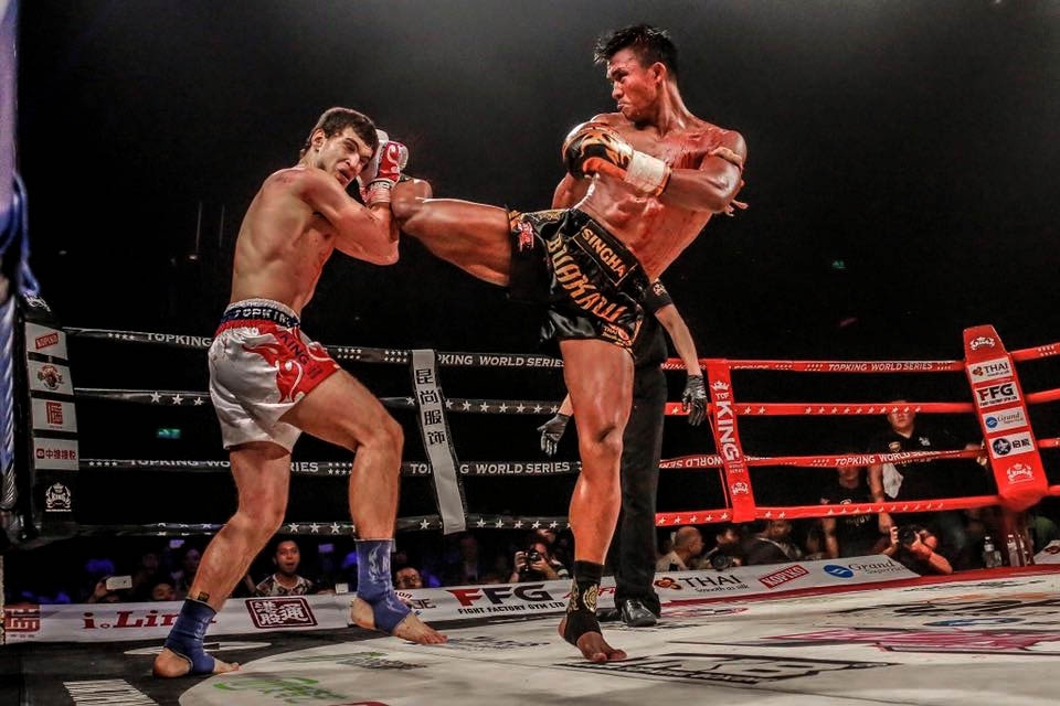 Khoanh khac an tuong cua Buakaw tai Kunlun Fight hinh anh