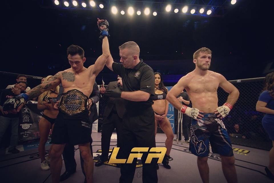 Vo si goc Viet Thanh Le gianh dai vo dich MMA the gioi hinh anh