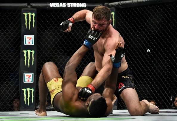 UFC 220: Võ sĩ khỏe nhất hành tinh thất bại trước nhà vô địch ảnh 7 UFC 220: Vo si khoe nhat hanh tinh that bai truoc nha vo dich anh 7