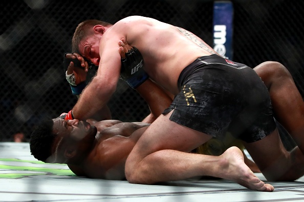 UFC 220: Võ sĩ khỏe nhất hành tinh thất bại trước nhà vô địch ảnh 6 UFC 220: Vo si khoe nhat hanh tinh that bai truoc nha vo dich anh 6