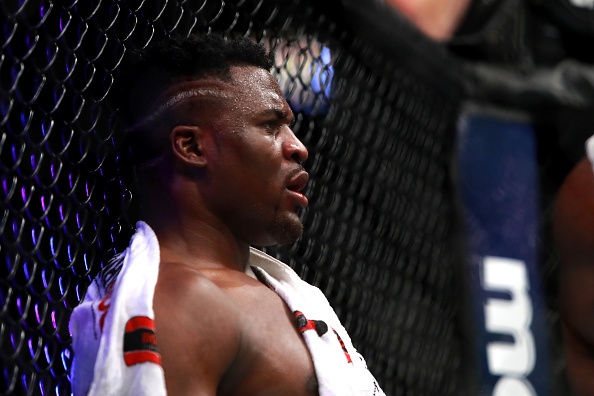 UFC 220: Vo si co cu dam manh nhat hanh tinh thua dau nha vo dich hinh anh