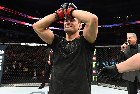 UFC 27: Võ sĩ hạ gục đối thủ bằng cú đấm vào gan ảnh 9 UFC 27: Vo si ha guc doi thu bang cu dam vao gan anh 9
