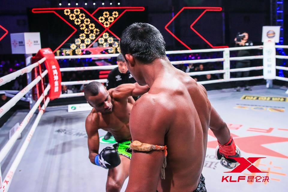 Thanh Muay Thai Buakaw thang tran anh 7