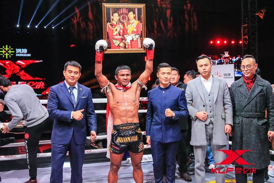Thanh Muay Thai Buakaw thang tran anh 10