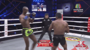 'Thanh Muay Thai' Buakaw ha guc nha vo dich chau Au sau 2 phut hinh anh