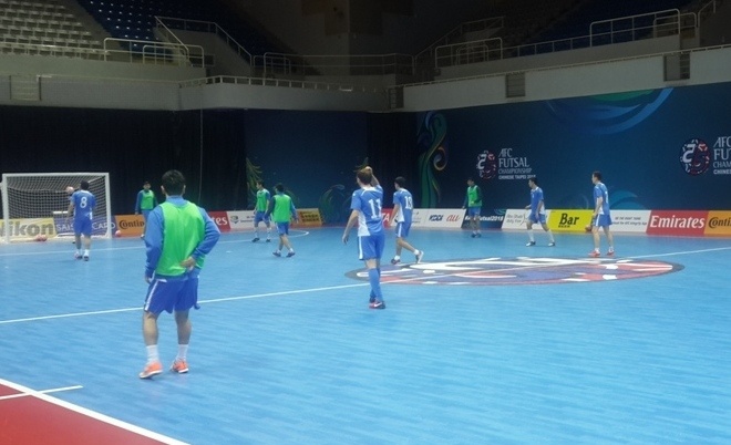 Tuyen Futsal Uzbekistan da tap luyen the nao? anh 2