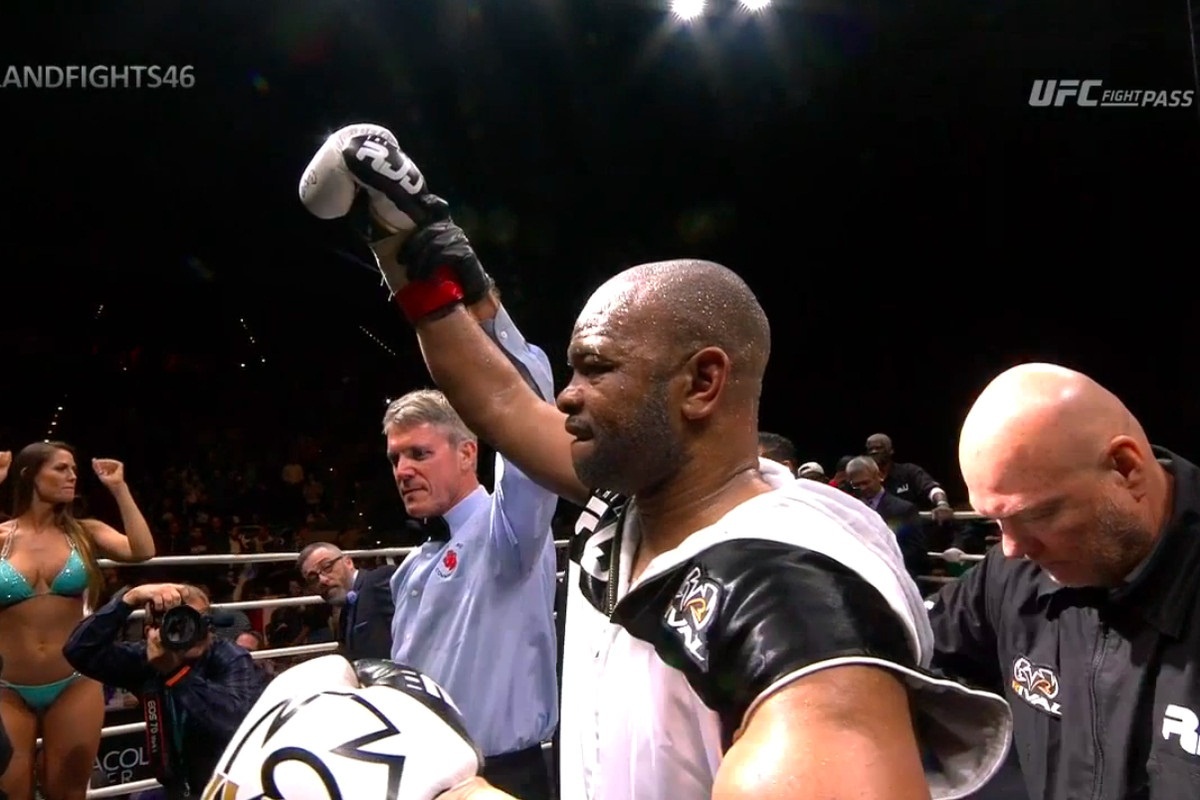 Vo si quyen anh giai nghe sau chien thang o tuoi 49 hinh anh