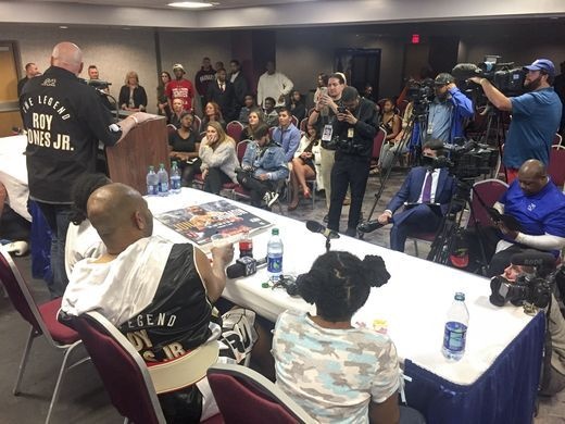 Vo si quyen anh thang o tuoi 49 anh 8