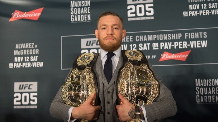 Conor McGregor se bi UFC tuoc dai vo dich anh 2