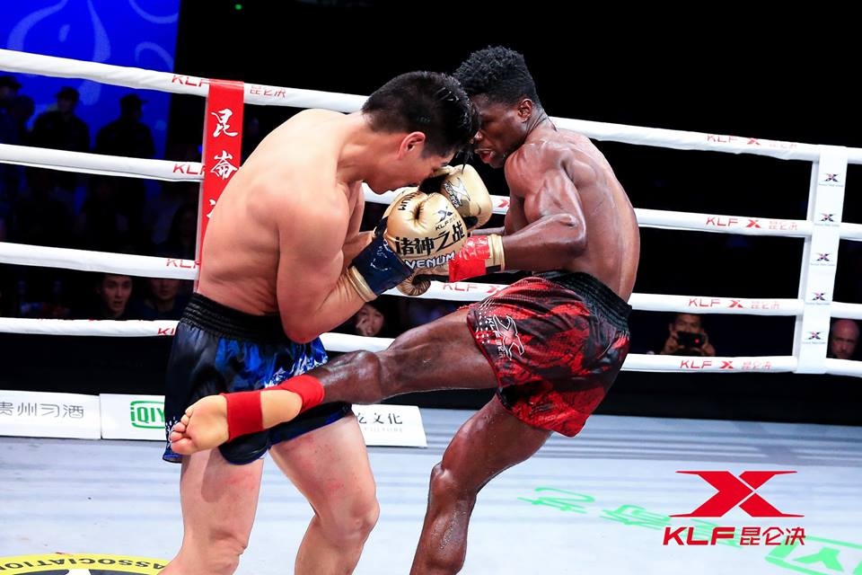 Tay dam Trung Quoc thua dau truoc vo si Muay,  mat anh 6