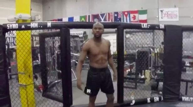 Hinh anh Mayweather buoc chan vao long bat giac hinh anh