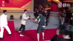 Vo si MMA Tu Hieu Dong tai xuat, ha chong vanh cao thu Vinh Xuan hinh anh