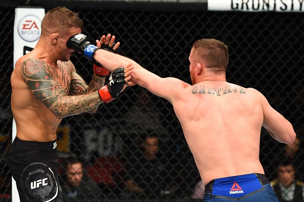 UFC on Fox 29: Nha cuu vo dich the gioi bi danh bai trong 'tran dau hay nhat nam' anh 3