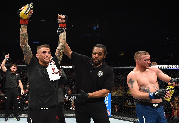 UFC on Fox 29: Nha cuu vo dich the gioi bi danh bai trong 'tran dau hay nhat nam' anh 10