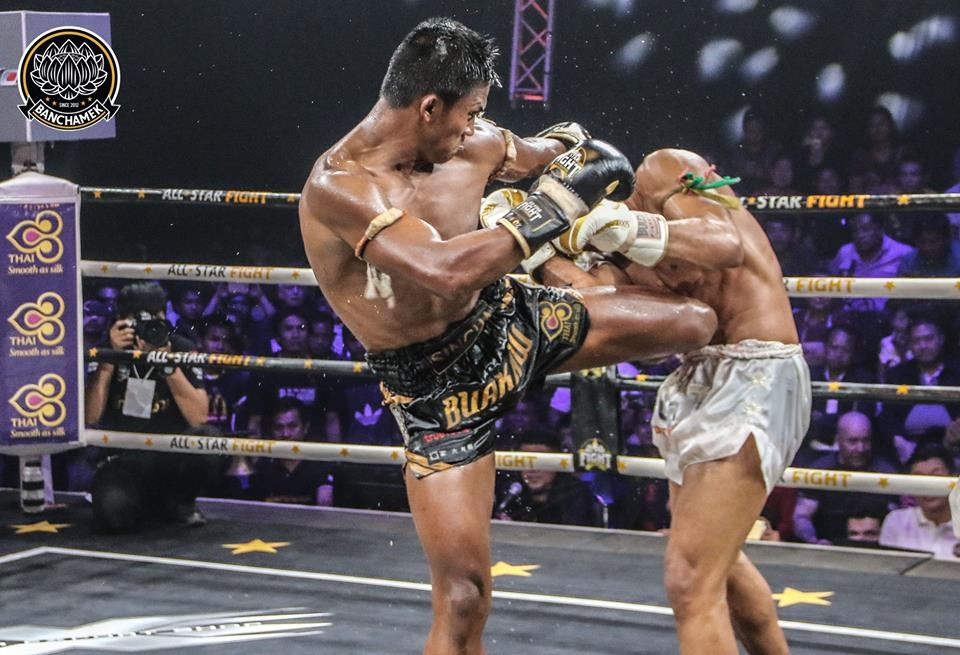 'Thánh Muay' Buakaw đánh bại nhà vô địch châu Âu trẻ hơn 15 tuổi ảnh 6 'Thanh Muay' Buakaw danh bai nha vo dich chau Au tre hon 15 tuoi anh 6