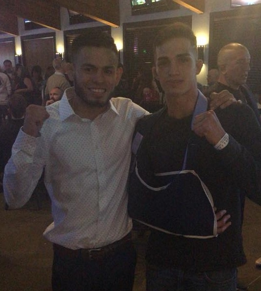 Vo si bi gay tay kinh hoang khi danh MMA anh 2