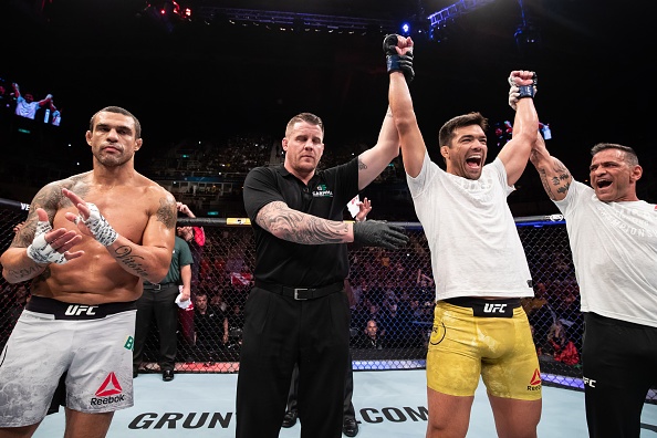 Huyen thoai UFC giai nghe sau khi an anh 10