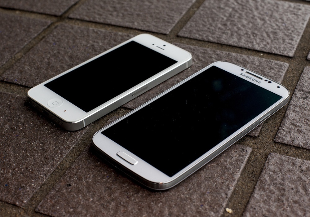 Dien thoai iPhone, Galaxy khong con vi the ong lon hinh anh