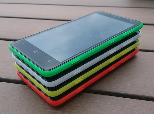 Nokia Lumia 625 chinh hang co gia 5,8 trieu dong hinh anh