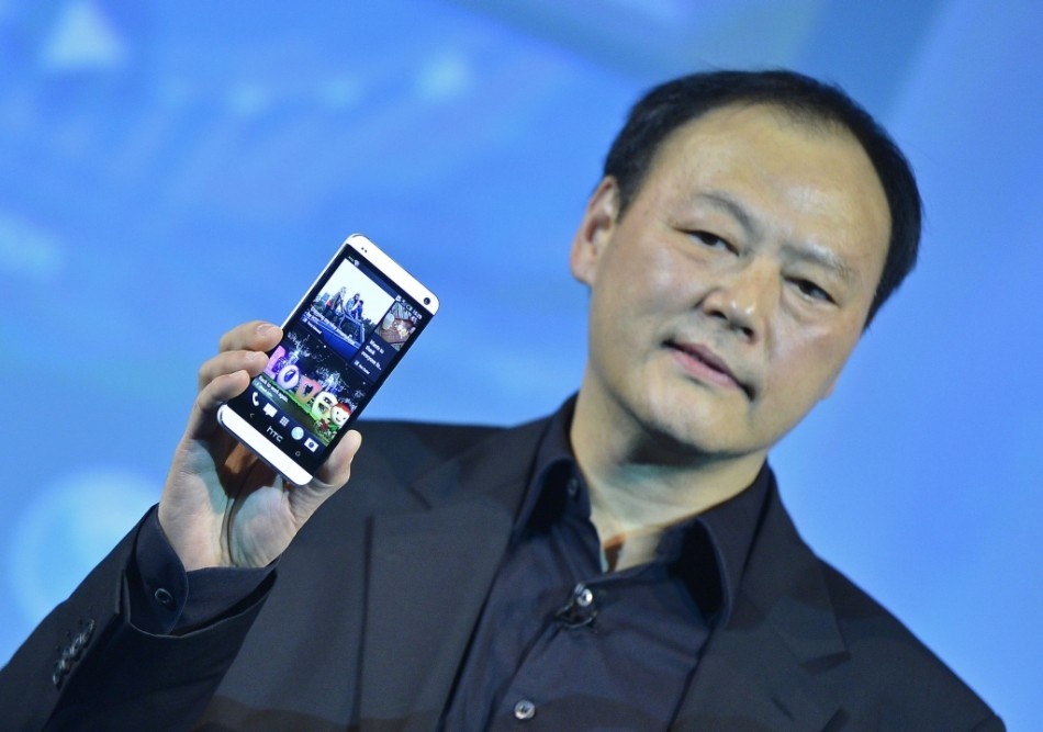 CEO Peter Chou bi xem la rao can phat trien cua HTC hinh anh