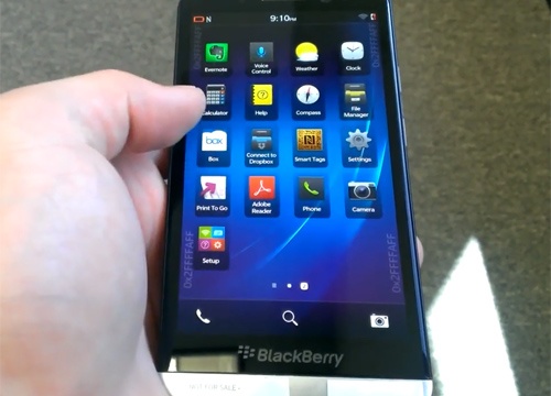 Xuat hien clip dung thu phablet BlackBerry Z30 hinh anh