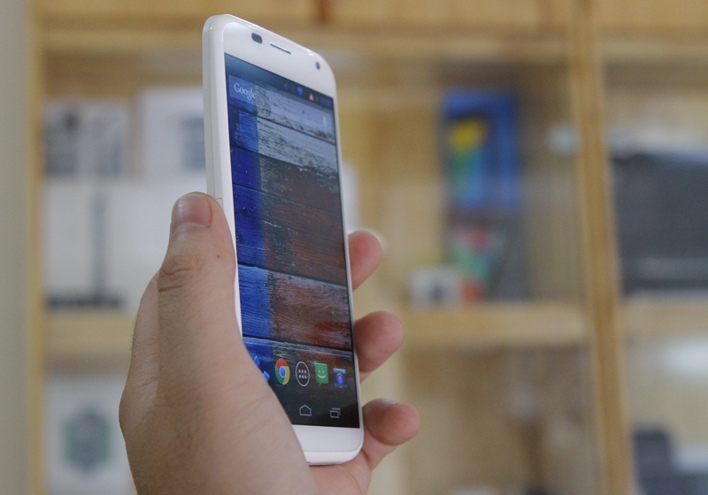 Danh gia nhanh Moto X: chua du lam cach mang hinh anh