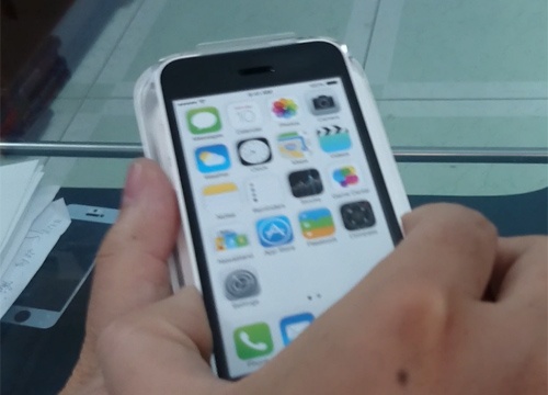 Clip mo hop nhanh iPhone 5C dau tien tai Viet Nam hinh anh